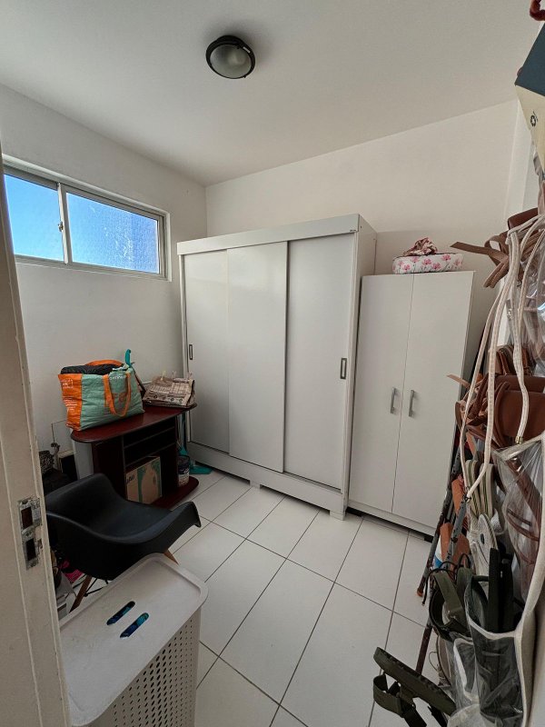 APARTAMENTO 4 QUARTOS 2 SUÍTES ANDAR ALTO NASCENTE VARANDA 2 GARAGENS À VENDA NA BARRA! Rua Fernão de Magalhães Salvador - 