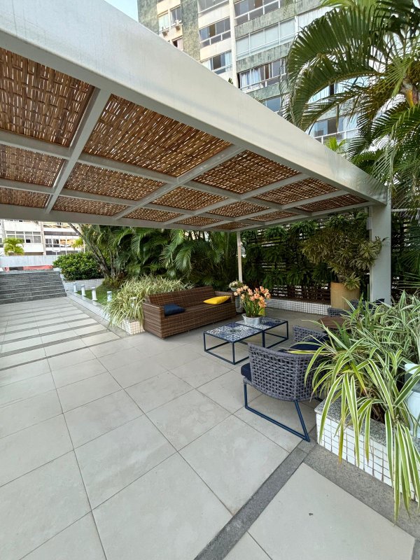 APARTAMENTO 4 QUARTOS 2 SUÍTES ANDAR ALTO NASCENTE VARANDA 2 GARAGENS À VENDA NA BARRA! Rua Fernão de Magalhães Salvador - 