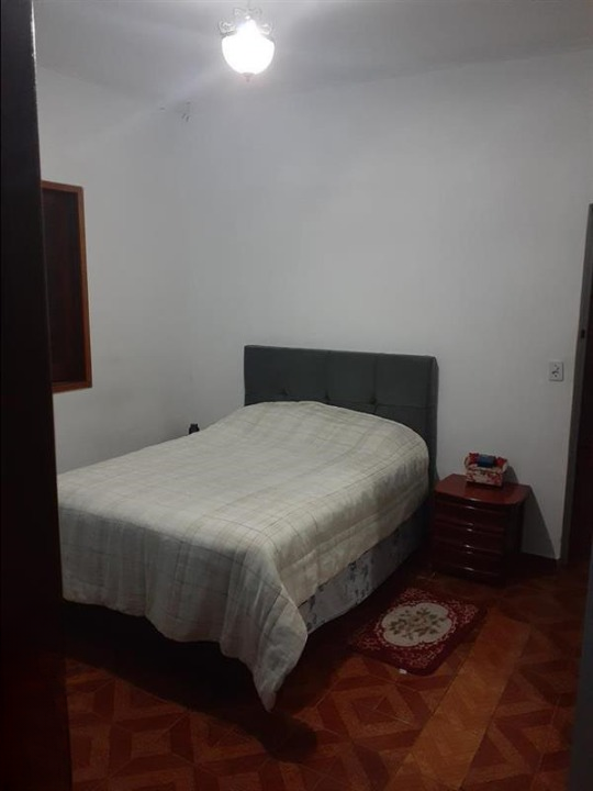 Casa com 3  dormitórios e 2 vagas Rua Benedito Otoni São Paulo - 