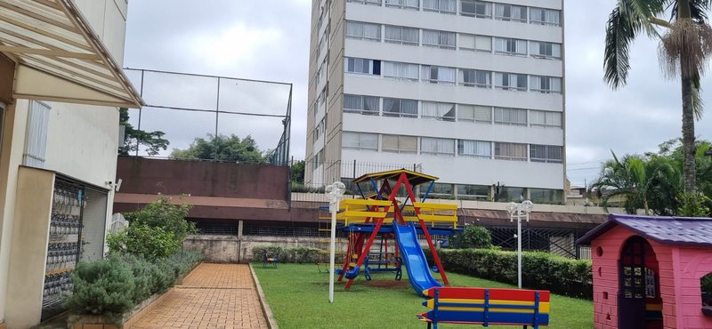 More no aconchegante condomínio Dom Pedro Rua Manuel Sequeira e Sá São Paulo - 