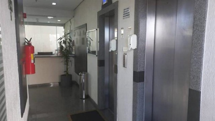 Sala comercial para seu negócio Rua Saguairu São Paulo - 