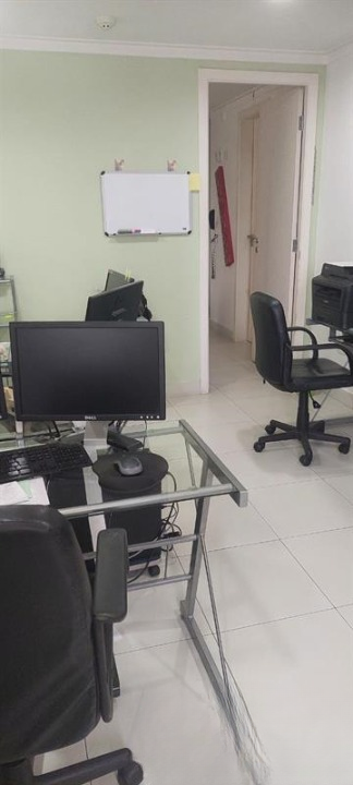 Sala comercial para seu negócio Rua Saguairu São Paulo - 