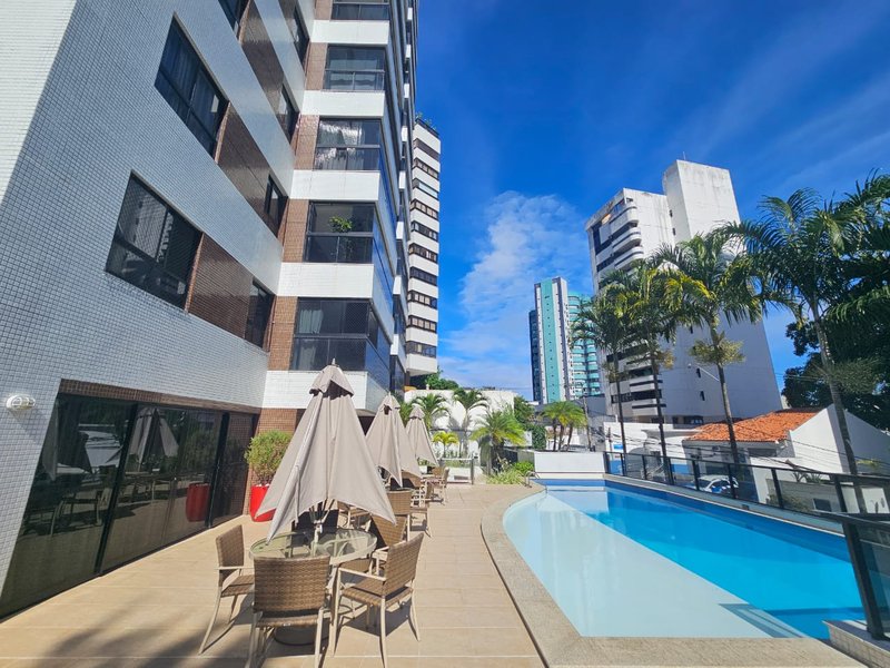 APARTAMENTO 3 SUÍTES VARANDA LAVABO PISCINA ACADEMIA 2 GARAGENS À VENDA NA GRAÇA!! Rua Manoel Barreto Salvador - 