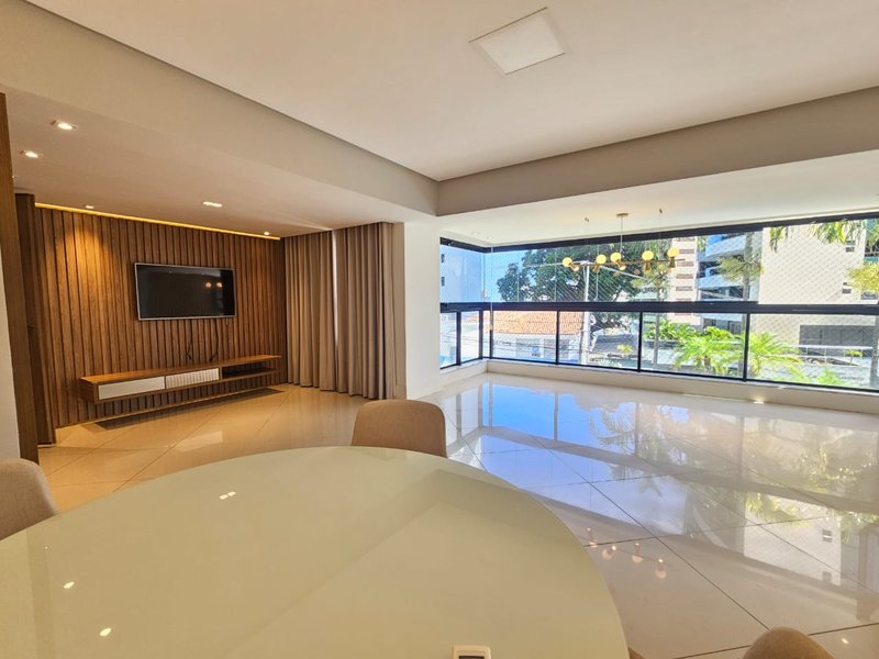 APARTAMENTO 3 SUÍTES VARANDA LAVABO PISCINA ACADEMIA 2 GARAGENS À VENDA NA GRAÇA!! Rua Manoel Barreto Salvador - 