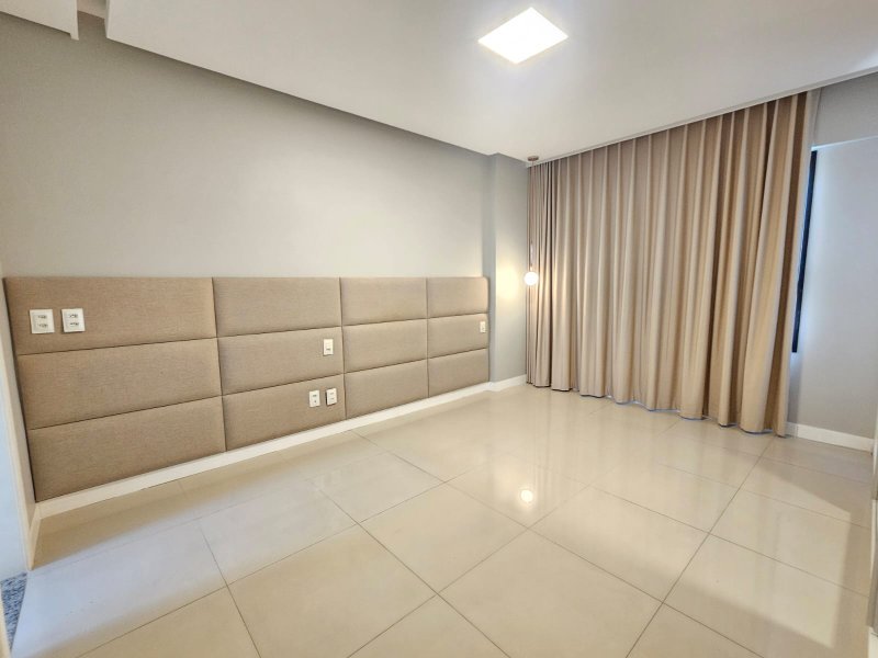 APARTAMENTO 3 SUÍTES VARANDA LAVABO PISCINA ACADEMIA 2 GARAGENS À VENDA NA GRAÇA!! Rua Manoel Barreto Salvador - 