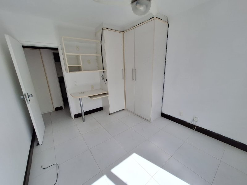 APARTAMENTO 3 QUARTOS SUÍTE VARANDA NASCENTE ELEVADOR GARAGEM PISCINA À VENDA BARRA! Rua Raul Drumond Salvador - 