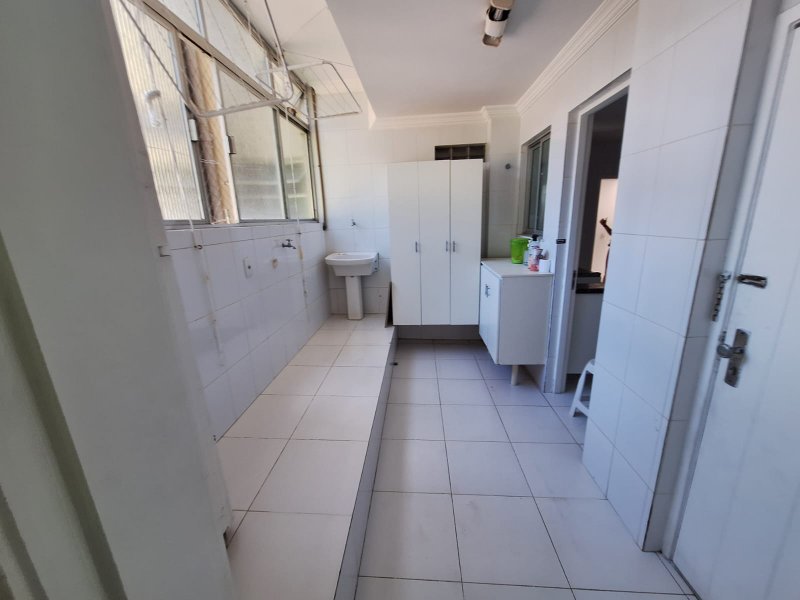 APARTAMENTO 3 QUARTOS SUÍTE VARANDA NASCENTE ELEVADOR GARAGEM PISCINA À VENDA BARRA! Rua Raul Drumond Salvador - 