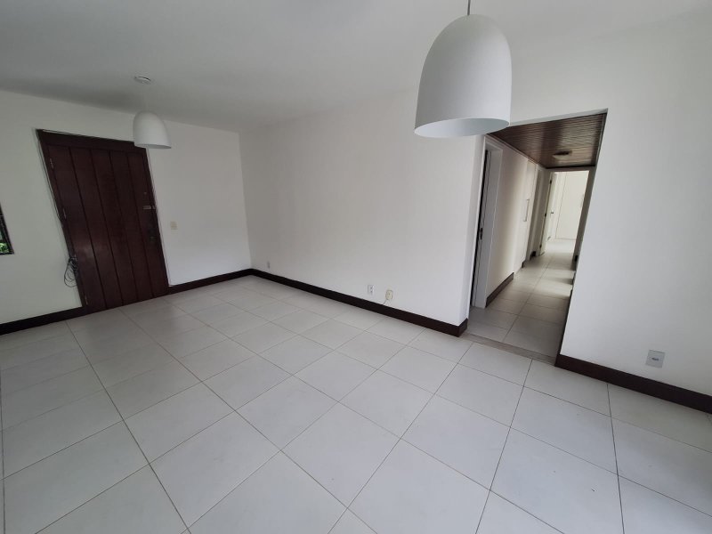 APARTAMENTO 3 QUARTOS SUÍTE VARANDA NASCENTE ELEVADOR GARAGEM PISCINA À VENDA BARRA! Rua Raul Drumond Salvador - 