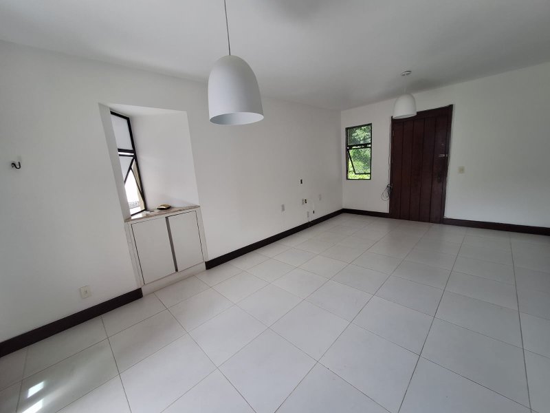 APARTAMENTO 3 QUARTOS SUÍTE VARANDA NASCENTE ELEVADOR GARAGEM PISCINA À VENDA BARRA! Rua Raul Drumond Salvador - 