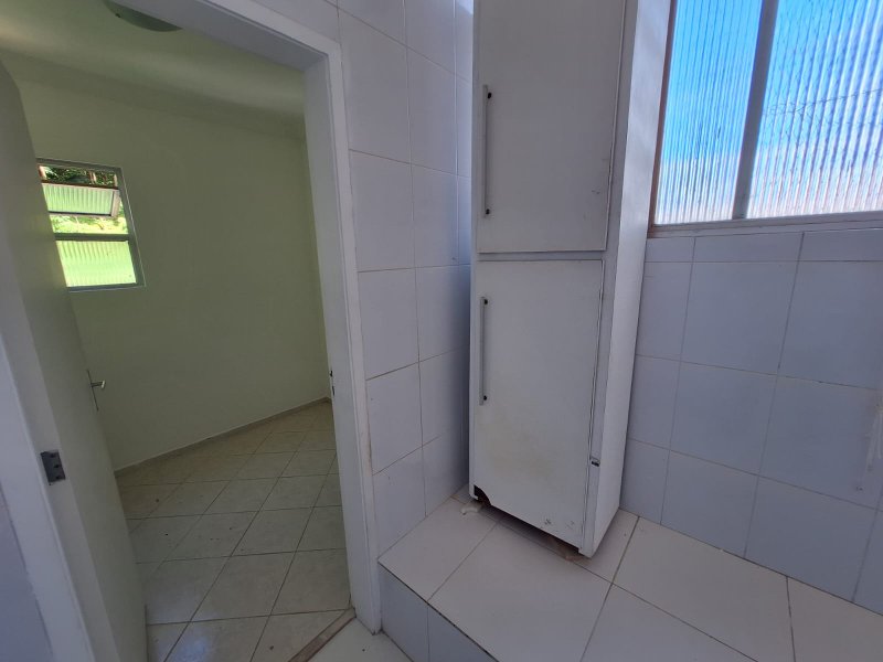 APARTAMENTO 3 QUARTOS SUÍTE VARANDA NASCENTE ELEVADOR GARAGEM PISCINA À VENDA BARRA! Rua Raul Drumond Salvador - 
