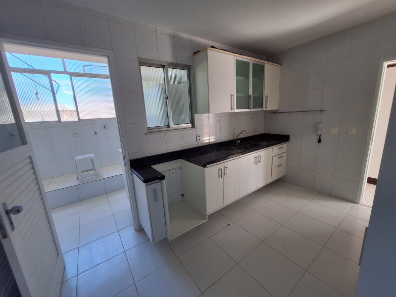 APARTAMENTO 3 QUARTOS SUÍTE VARANDA NASCENTE ELEVADOR GARAGEM PISCINA À VENDA BARRA! Rua Raul Drumond Salvador - 