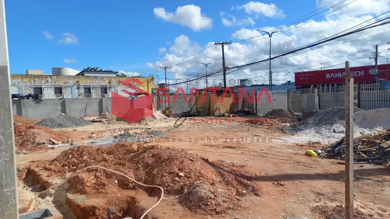 Lojão na Estrada do Coco Avenida Santos Dumont Lauro de Freitas - 