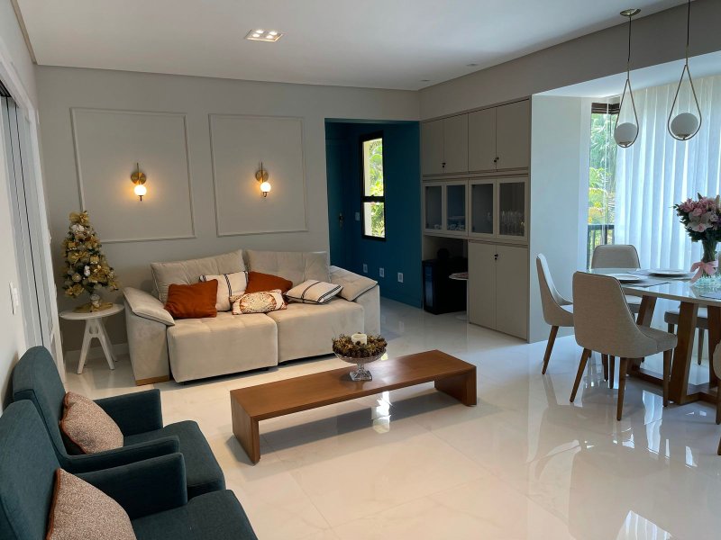 APARTAMENTO MOBILIADO 3 SUÍTES  CLOSET 2 VARANDAS 2 GARAGENS À VENDA NA GRAÇA! Rua da Graça Salvador - 