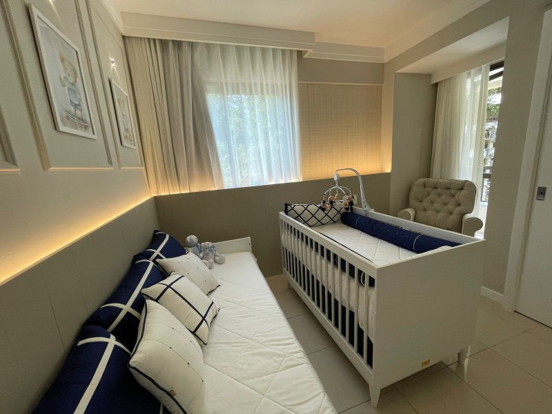 APARTAMENTO MOBILIADO 3 SUÍTES  CLOSET 2 VARANDAS 2 GARAGENS À VENDA NA GRAÇA! Rua da Graça Salvador - 