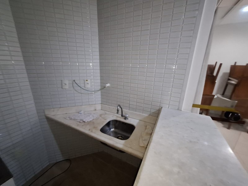 APARTAMENTO 3 QUARTOS SUÍTE VARANDA PISCINA ACADEMIA ELEVADOR 2 GARAGENS À VENDA NA GRAÇA! Rua Santa Rita de Cássia Salvador - 