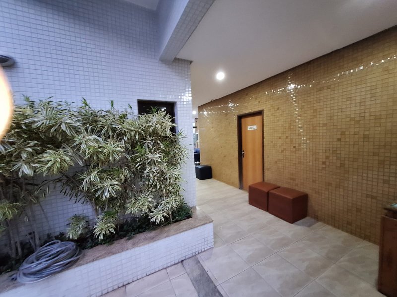 APARTAMENTO 3 QUARTOS SUÍTE VARANDA PISCINA ACADEMIA ELEVADOR 2 GARAGENS À VENDA NA GRAÇA! Rua Santa Rita de Cássia Salvador - 