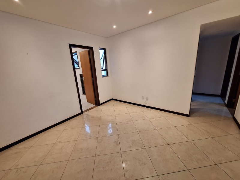APARTAMENTO 3 QUARTOS SUÍTE VARANDA PISCINA ACADEMIA ELEVADOR 2 GARAGENS À VENDA NA GRAÇA! Rua Santa Rita de Cássia Salvador - 