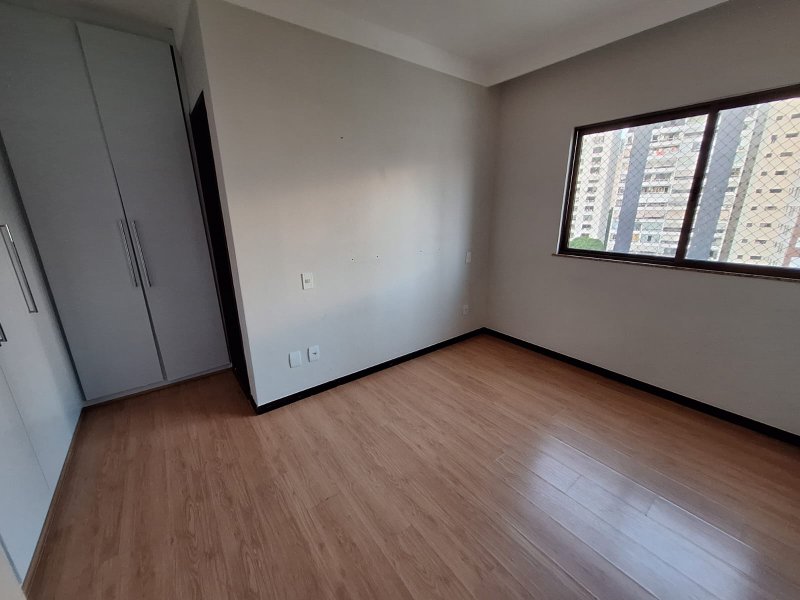 APARTAMENTO 3 QUARTOS SUÍTE VARANDA PISCINA ACADEMIA ELEVADOR 2 GARAGENS À VENDA NA GRAÇA! Rua Santa Rita de Cássia Salvador - 