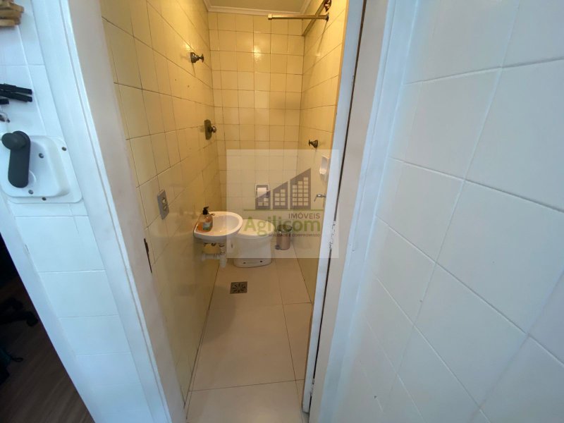 APARTAMENTO À VENDA E PARA LOCAÇÃO NO BROOKLIN COM 2 DORMITÓRIOS E 1 VAGA Rua Guararapes São Paulo - 