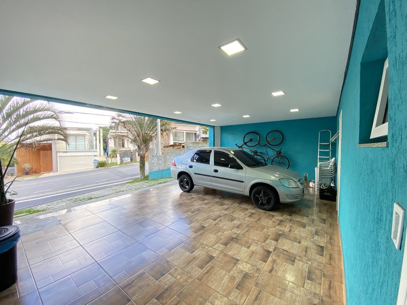 CASA MOBILIADA NO CONDOMÍNIO ARUJAZINHO 5 DISPONÍVEL PARA LOCAÇÃO!!! - Arujá - 