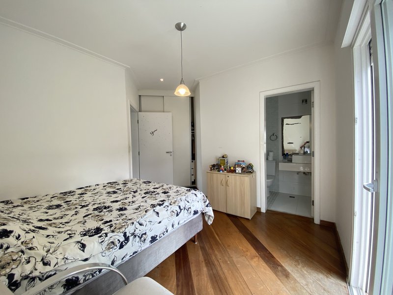CASA MOBILIADA NO CONDOMÍNIO ARUJAZINHO 5 DISPONÍVEL PARA LOCAÇÃO!!! - Arujá - 