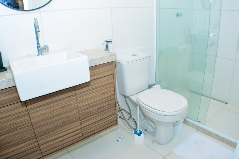 APARTAMENTO QUARTO E SALA VARANDA ELEVADOR PISCINA ACADEMIA GARAGEM LOCAÇÃO NA BARRA!!! Rua Alfredo Magalhães Salvador - 