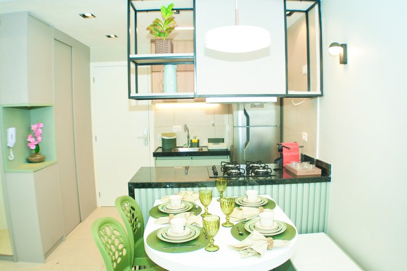 APARTAMENTO QUARTO E SALA VARANDA ELEVADOR PISCINA ACADEMIA GARAGEM LOCAÇÃO NA BARRA!!! Rua Alfredo Magalhães Salvador - 