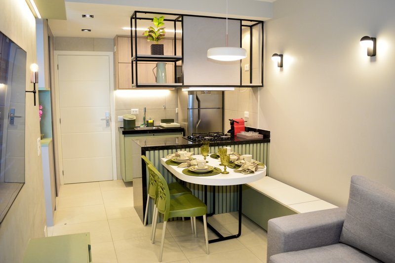 APARTAMENTO QUARTO E SALA VARANDA ELEVADOR PISCINA ACADEMIA GARAGEM LOCAÇÃO NA BARRA!!! Rua Alfredo Magalhães Salvador - 