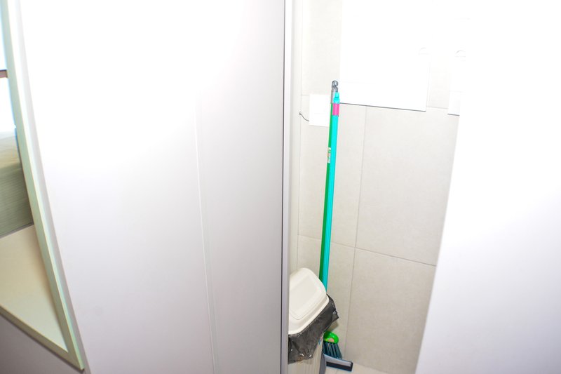 APARTAMENTO QUARTO E SALA VARANDA ELEVADOR PISCINA ACADEMIA GARAGEM LOCAÇÃO NA BARRA!!! Rua Alfredo Magalhães Salvador - 
