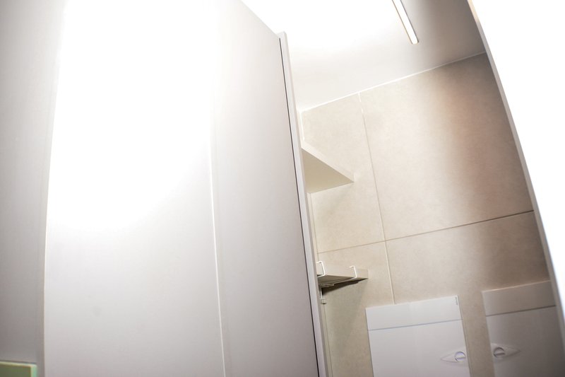 APARTAMENTO QUARTO E SALA VARANDA ELEVADOR PISCINA ACADEMIA GARAGEM LOCAÇÃO NA BARRA!!! Rua Alfredo Magalhães Salvador - 