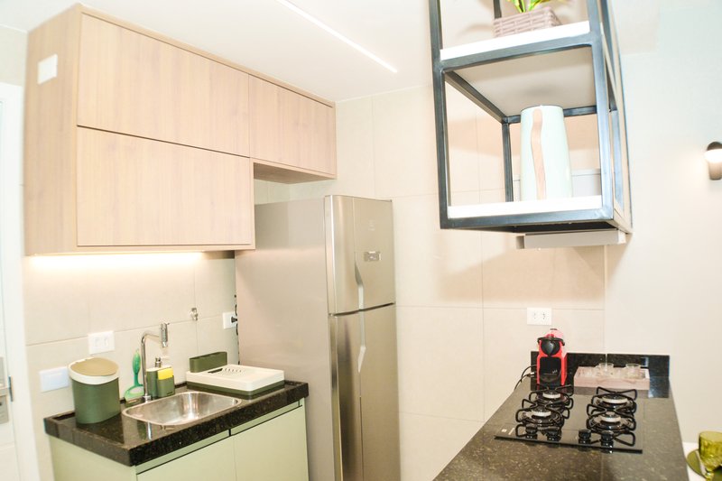APARTAMENTO QUARTO E SALA VARANDA ELEVADOR PISCINA ACADEMIA GARAGEM LOCAÇÃO NA BARRA!!! Rua Alfredo Magalhães Salvador - 