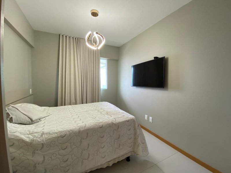 APARTAMENTO TRES QUARTOS VARANDA, ELEVADOR PISCINA, 3 GARAGENS SOLTAS!! Rua Rodrigues Dórea Salvador - 