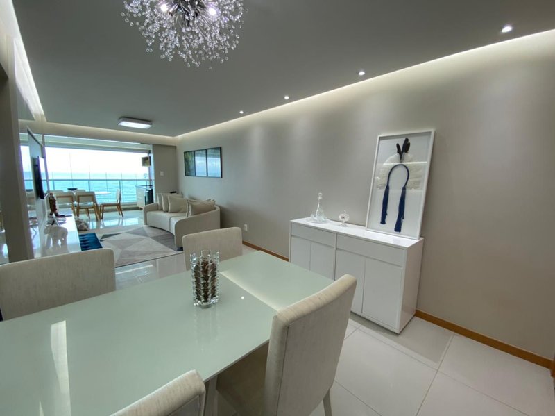 APARTAMENTO TRES QUARTOS VARANDA, ELEVADOR PISCINA, 3 GARAGENS SOLTAS!! Rua Rodrigues Dórea Salvador - 