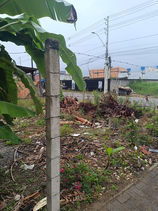 Terreno  no bairro Morretes em Itapema Rua 432 Itapema - 