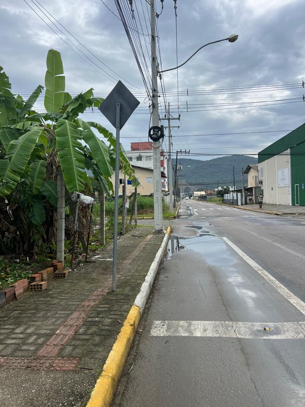 Terreno  no bairro Morretes em Itapema Rua 432 Itapema - 