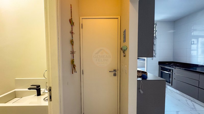 Casa em condomínio na Praia de Juquehy Rua Pedro Esboriol São Sebastião - 