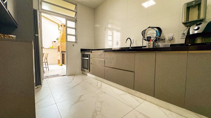 Casa em condomínio na Praia de Juquehy Rua Pedro Esboriol São Sebastião - 