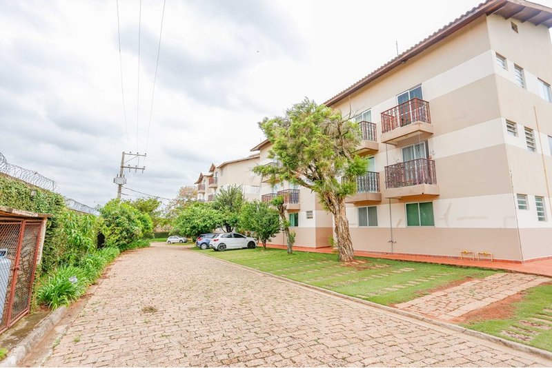 Apartamento À Venda, 59m - 2 Dorm. 2 Suítes - R$ 250.000 -Pró-Vida- Araçoiaba da Serra SP Estr. Dr. Celso Charuri Araçoiaba da Serra - 