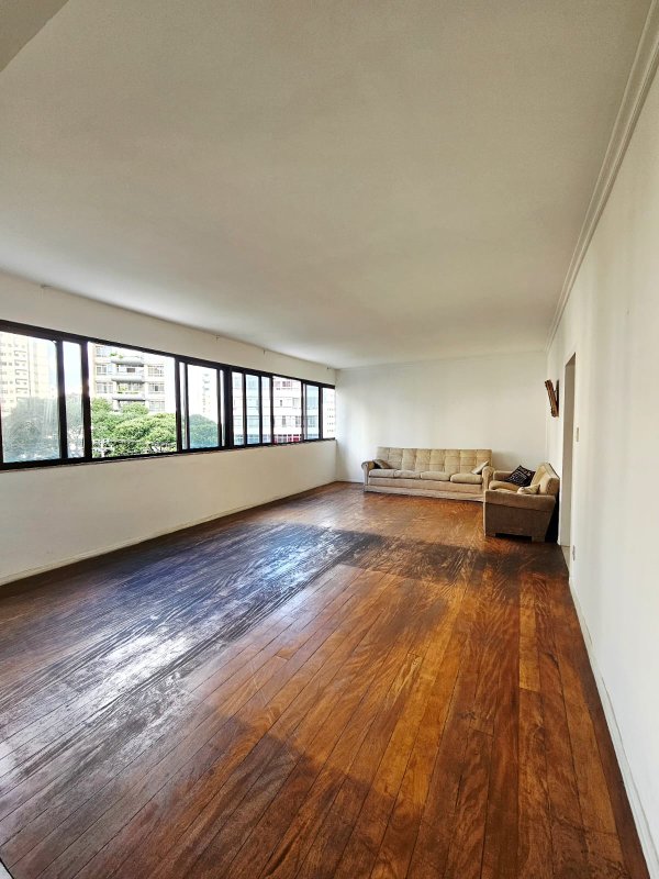 APARTAMENTO 4 QUARTOS SUÍTE VARANDA DEPENDÊNCIA ELEVADOR 2 GARAGENS À VENDA NA GRAÇA Rua Humberto de Campos Salvador - 