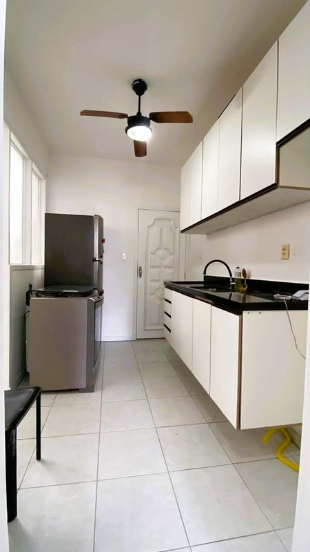 APARTAMENTO 2 QUARTOS VARANDA VISTA MAR NASCENTE DEPENDÊNCIA GARAGEM À VENDA NA BARRA! Avenida Princesa Isabel Salvador - 