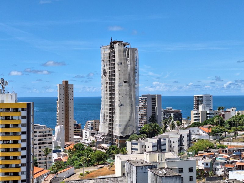 APARTAMENTO 2 QUARTOS VARANDA VISTA MAR NASCENTE DEPENDÊNCIA GARAGEM À VENDA NA BARRA! Avenida Princesa Isabel Salvador - 