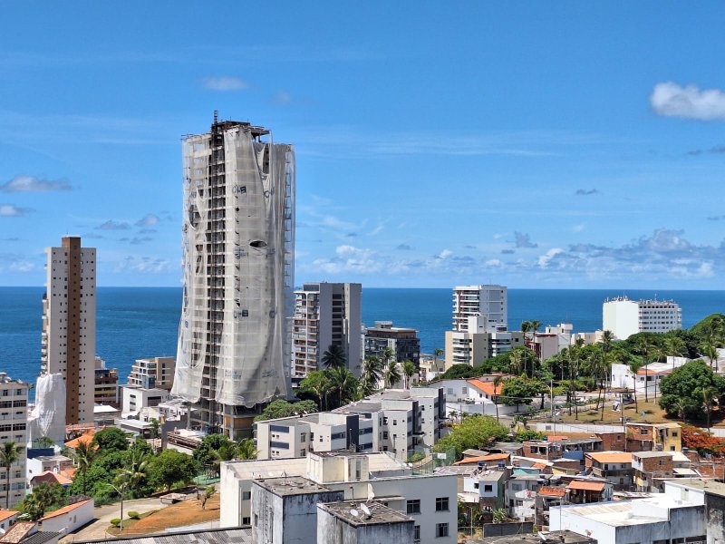 APARTAMENTO 2 QUARTOS VARANDA VISTA MAR NASCENTE DEPENDÊNCIA GARAGEM À VENDA NA BARRA! Avenida Princesa Isabel Salvador - 