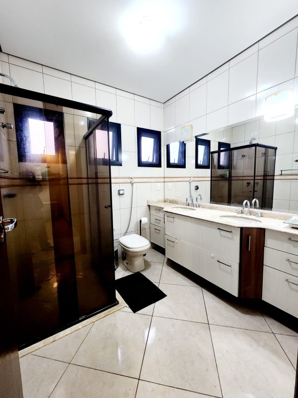 Venda casa de condomínio alto padrão Rua Sabiá Santana de Parnaíba - 