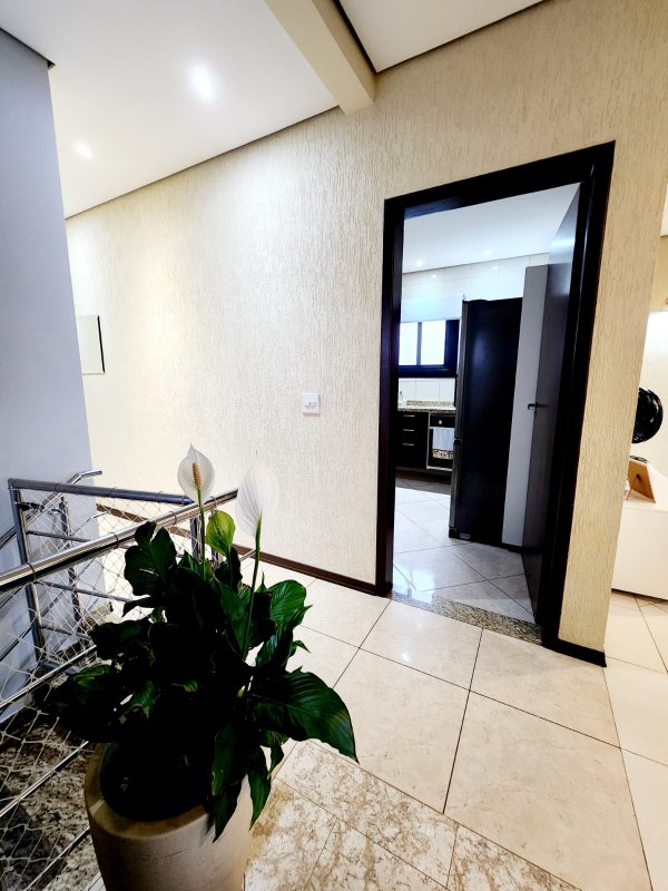 Venda casa de condomínio alto padrão Rua Sabiá Santana de Parnaíba - 