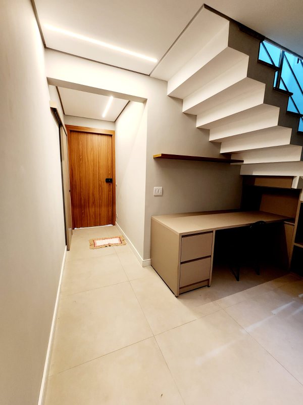 Venda casa de condomínio alto padrão Rua Sabiá Santana de Parnaíba - 