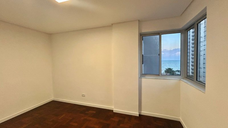Apartamento à venda com 3 quartos sendo uma suíte, 120m² área útil por R$ 850.000,00 Rua Setúbal Recife - 