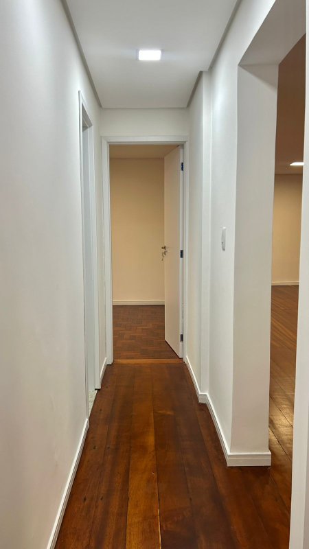 Apartamento à venda com 3 quartos sendo uma suíte, 120m² área útil por R$ 850.000,00 Rua Setúbal Recife - 