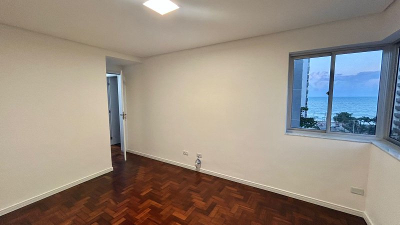 Apartamento à venda com 3 quartos sendo uma suíte, 120m² área útil por R$ 850.000,00 Rua Setúbal Recife - 
