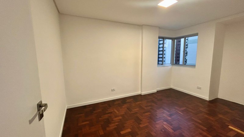 Apartamento à venda com 3 quartos sendo uma suíte, 120m² área útil por R$ 850.000,00 Rua Setúbal Recife - 