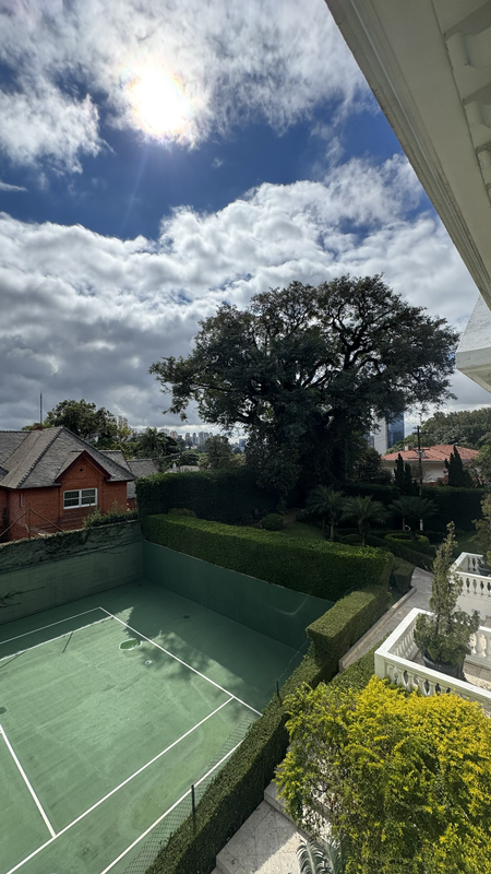 CASA EM CONDOMÍNIO FECHADO PRÓXIMO AO SHOPPING CIDADE JARDIM – PORTEIRA FECHADA - São Paulo - 